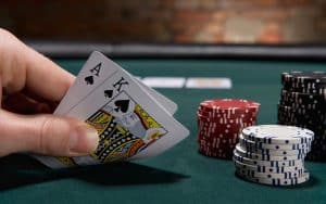 Quy tắc chơi Poker cơ bản tại v9bet